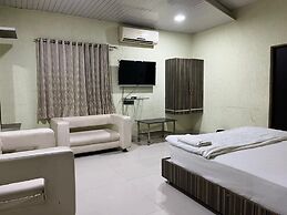 Hotel Ace Inn
