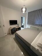 Gheloi Room