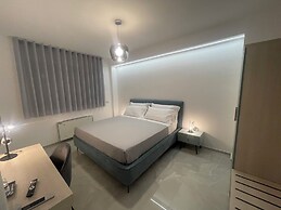 Gheloi Room