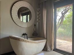 Simba Safaris African Pride