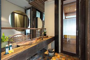 Bong Lux Hostel