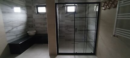 Merze Suit Otel