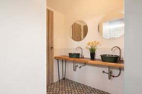 Baan La-Or Heritage Suite