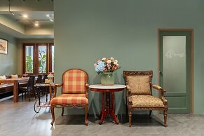 Baan La-Or Heritage Suite