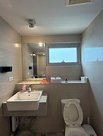 Playful 1BR Bayview Near Okada & MOA
