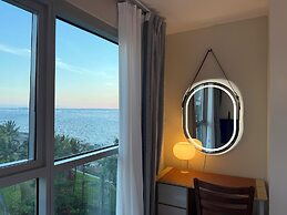Playful 1BR Bayview Near Okada & MOA