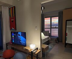 Playful 1BR Bayview Near Okada & MOA