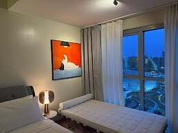 Playful 1BR Bayview Near Okada & MOA