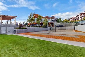 Bright 1 Bdrm at Amenity Rich Resort 102