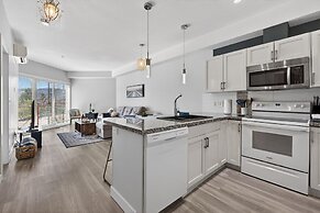 Bright 1 Bdrm at Amenity Rich Resort 102