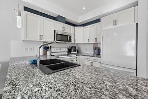 Bright 1 Bdrm at Amenity Rich Resort 102