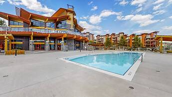 Bright 1 Bdrm at Amenity Rich Resort 102