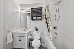 Bright 1 Bdrm at Amenity Rich Resort 102