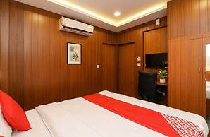 Hotel Meerut International