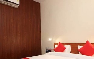 Hotel Meerut International