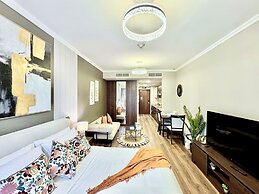 Cosmos Living Premier Studio Near Metro