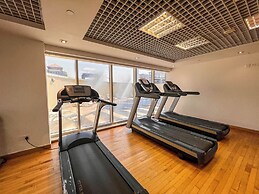 Cosmos Living Premier Studio Near Metro