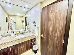 Cosmos Living Premier Studio Near Metro