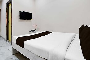 Deluxe With Twin Bed BK International