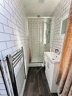 Apartment Sleeps 4 With Beach Access