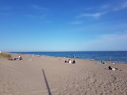 Gava Mar Apartment With Beach View
