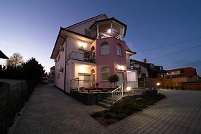 VILLA LOTUS PANZIÓ