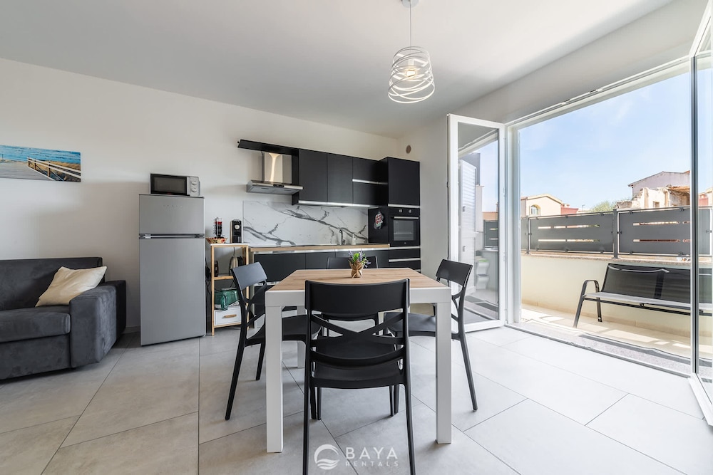 Modern 2BR Retreat in Pula - Bright Quiet
