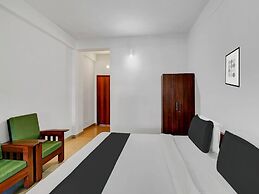 Classic With Balcony Madikeri City Center