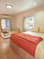 Sairee Center Guesthouse
