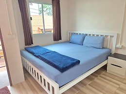 Sairee Center Guesthouse