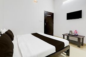 Saver Double Hotel Parijat