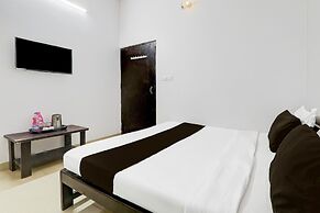 Saver Double Hotel Parijat