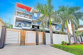 Classic With Balcony Sector 49 Sohna Rd