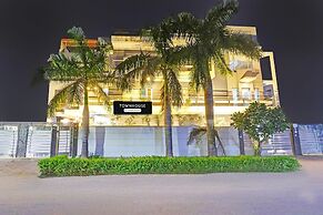 Classic With Balcony Sector 49 Sohna Rd