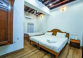 POP Tavern Pool Villa by VOYE HOMES