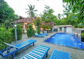 POP Tavern Pool Villa by VOYE HOMES