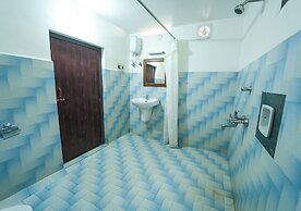 POP Tavern Pool Villa by VOYE HOMES
