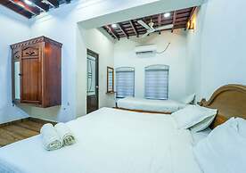 POP Tavern Pool Villa by VOYE HOMES