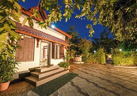 POP Tavern Pool Villa by VOYE HOMES