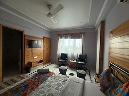 Jaipur The Lodge B&B