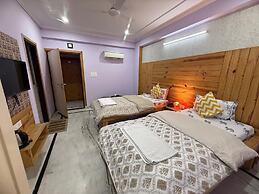 Jaipur The Lodge B&B