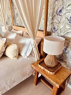 Room-private Luxury Winter Escape Design