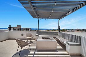 Stunning & Beautiful House With Private Pool