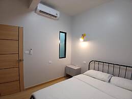 YOOSABAI HOSTEL AND GUESTHOUSE