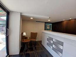 YOOSABAI HOSTEL AND GUESTHOUSE