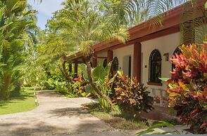 Stunning Suite 104 Walking Distance to the Beach