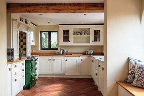 Stunning Five BD Home Near Tewkesbury