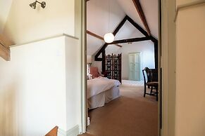 Stunning Five BD Home Near Tewkesbury