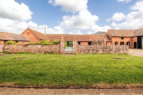 Stunning Five BD Home Near Tewkesbury