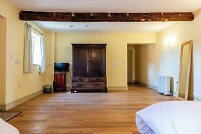 Stunning Five BD Home Near Tewkesbury